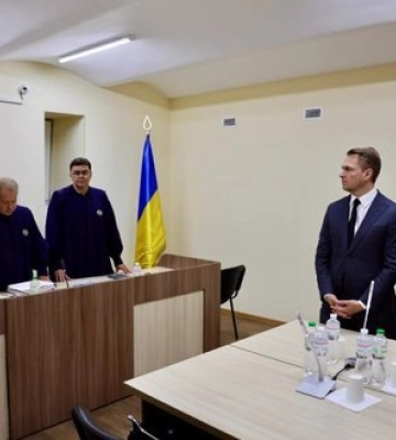 Довічне ув’язнення: на Харківщині прокуратура домоглася покарання для вітчима, який ґвалтував 3 падчерок