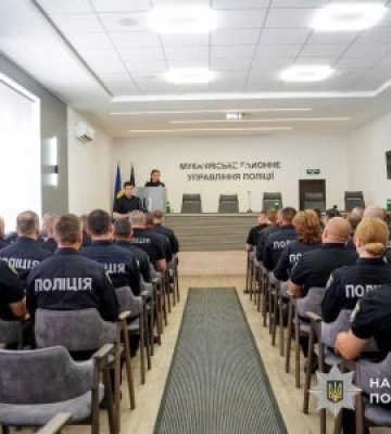 У День служби дільничних офіцерів поліції та поліцейських офіцерів громади на Закарпатті відзначили кращих правоохоронців та партнерів поліції