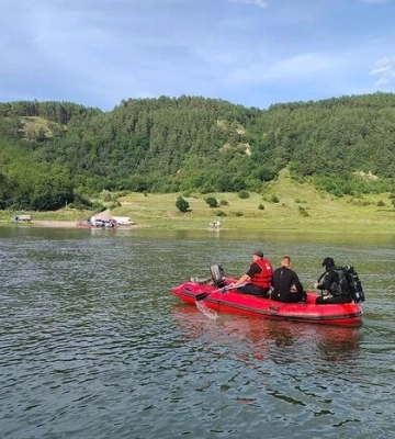 Четверо людей зникли на Дністрі під Чернівцями, троє з них – діти