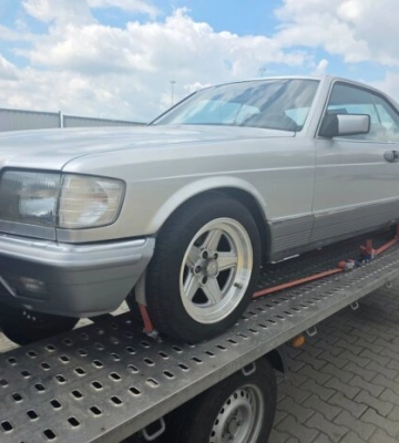 Раритетний Mercedes під виглядом допомоги ЗСУ: що виявили львівські митники