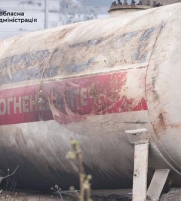РФ вранці атакувала АЗС у Запоріжжі: протягом доби росіяни вбили в області 2 людей, 22 постраждалих. ФОТОрепортаж