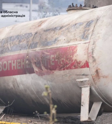 Россия утром атаковала АЗС в Запорожье: за сутки россияне убили в области двух людей. 22 пострадали. ФОТОРЕПОРТАЖ