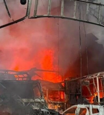 Під Дніпром палав транспорт, а в Павлограді - коледж: наслідки атак по Дніпропетровщині