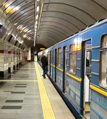 У Київському метрополітені пояснили, чому не використовують вагони як укриття