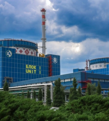 Правоохоронці проводять обшуки на Хмельницькій АЕС : що кажуть в Енергоатомі