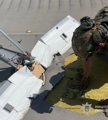Російський дрон, що застряг на даху будинку, знешкодили в Сумах 