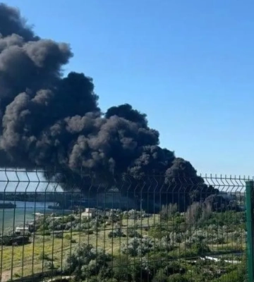Уночі Крим і Севастополь знову зазнали атаки дронів, спостерігаються перебої зі світлом та водою