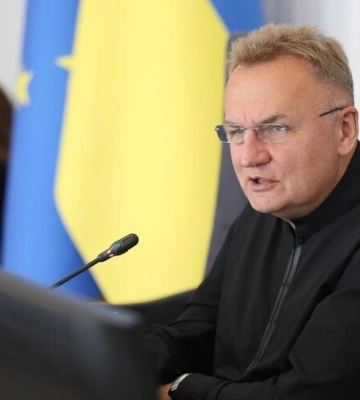 Садовий закликав Ляшка ліквідувати ліцензію медклініці у Львові