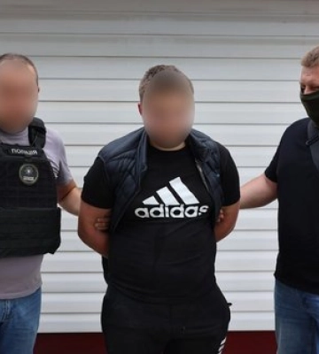 У Сумах викрили юнака, який підпалював автомобілі військових