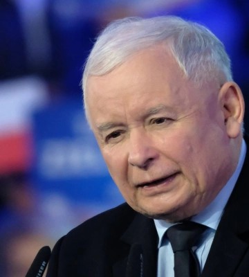 Лидер польской оппозиции возвращает государственную награду Украины