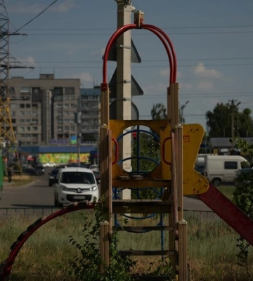 Жорстоке побиття у Дніпрі: група підлітків напала на дітей просто на майданчику