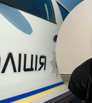 В Харькове мужчина напал с ножом на полицейских: злоумышленник задержан