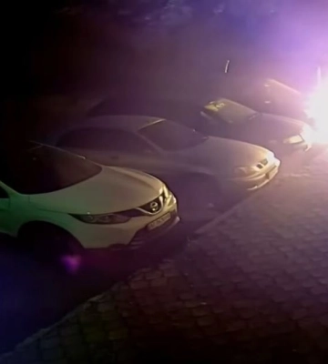 Показали відео підпалу будівлі Господарського суду у Луцьку. Медіа повідомило про затримання двох підозрюваних