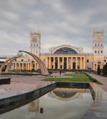 На Харківщині приміський потяг затримується на декілька годин