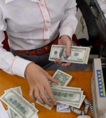 Двічі віддав гроші шахраям: тернополянин втратив $55 000 на фейкових інвестиціях і псевдоюристі