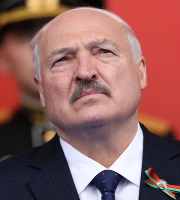 Лукашенко боїться втратити владу. Який шанс це дає Україні