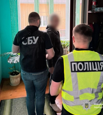 На Прикарпатті екскерівника військового лісгоспу підозрюють у незаконному продажі деревини