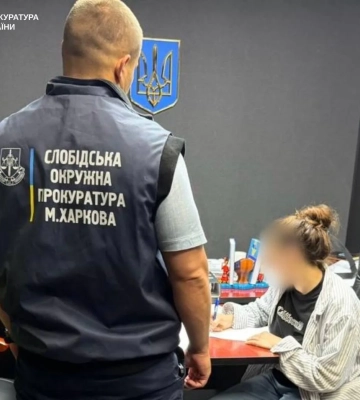 Переломы и кровоизлияния в мозг: горе-мать подозревается в жестоком избиении новорожденной дочери