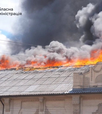Армія РФ вкотре обстріляла Запоріжжя: є поранені, виникла пожежа