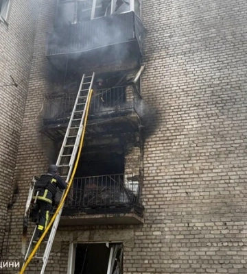 Росія вбила жінку в Ізюмі: через атаку пошкоджено багатоповерхівку 