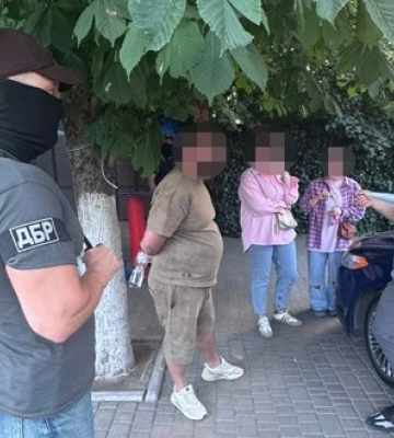За $8,5 тыс. военным в СЗЧ обещали беспроблемное возвращение на службу: разоблачены иностранец и военнослужащий, - ГБР. ФОТОрепортаж