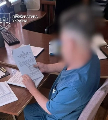 В Киеве врачу сообщили о подозрении из-за смерти военного с незамеченным переломом
