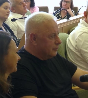 З президії у вигнанці і назад: Рівненська облрада поновила Кучерука на посаді після корупційного звільнення (ВІДЕО)