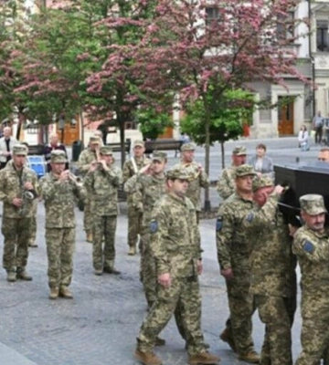 У Львові попрощаються із загиблим Героєм, - ФОТО