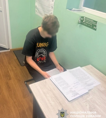 У Черкасах молодику повідомлено про підозру в умисному підпалі трьох автомобілів, - поліція