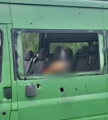FPV-дрон нанес удар по автобусу возле АЗС на въезде в Никополь: есть погибшие, много раненых