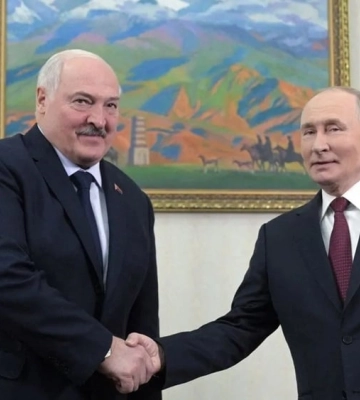 Давление Путина на Лукашенко достигло апогея: озвучен громкий прогноз сокрушительного наступления из Беларуси