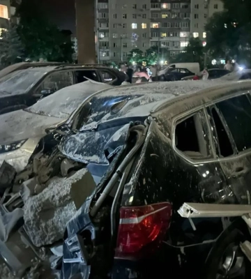В Запорожье после атаки горят предприятие и АЗС