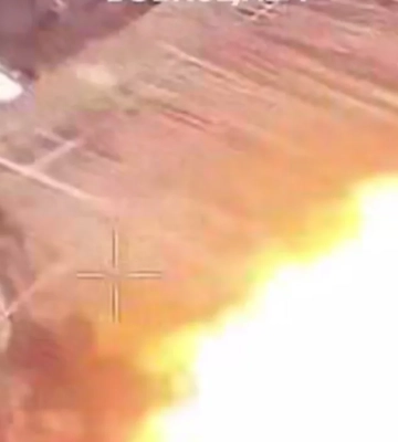Сожжено дотла: военные показали эффектное уничтожение вражеской техники на Волчанском направлении