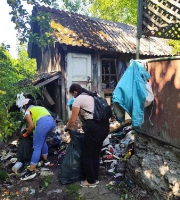 Шок у Перечині! Чиновники вийшли з кабінетів і зробили те, чого від них ніхто не чекав (ФОТО)