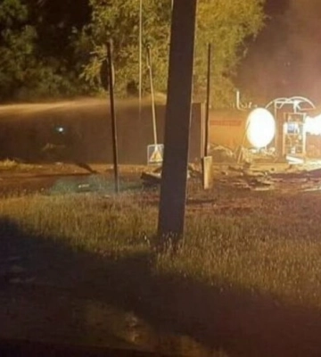 У Запоріжжі російський безпілотник уночі атакував АЗС, спалахнула пожежа