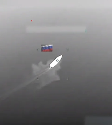 ВМС ВСУ уничтожили в Чёрном море российский катер, обеспечивавший логистику к Тендровской косе — видео