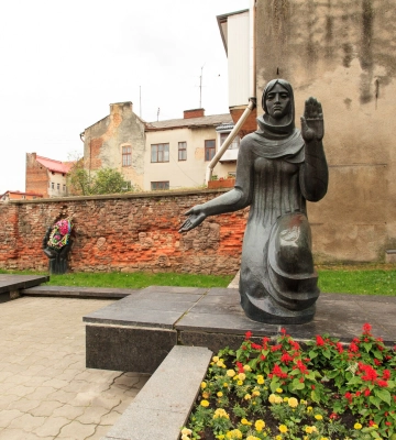 На Львівщині вчинено наругу над меморіалом пам’яті жертв німецької окупації