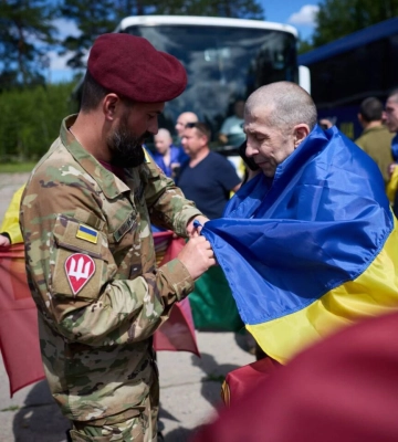 До України з ворожого полону повернулися четверо захисників з Одещини