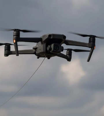 Сигналы тревожные: россияне проводят эксперименты, атакуя Харьков FPV-дронами на оптоволокне