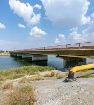 Фото: ЗСУ пошкодили автомобільний міст до окупованого Криму