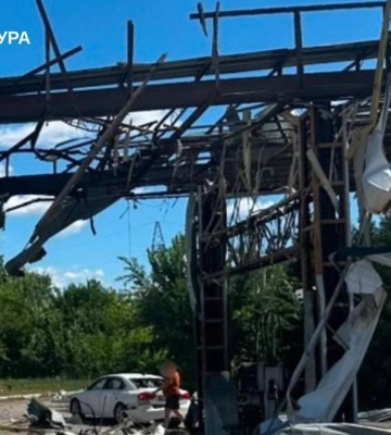 РФ атакувала дві заправки в Дергачах безпілотниками: поранена водійка, працівник АЗС мав гостру реакцію на стрес
