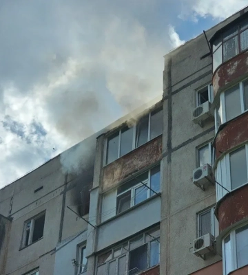 Російські окупанти вдарили по багатоповерхівці у Херсоні
