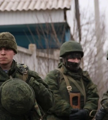 Окупанти у літніх таборах готують дітей з Луганщини до війни