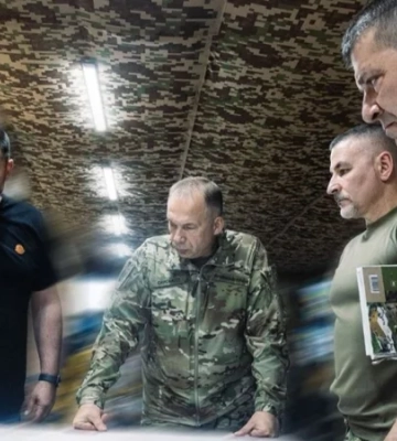 Особлива увага — Костянтинівському напрямку: Сирський на Донеччині заслухав доповідь командира 19-го корпусу