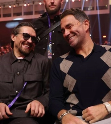 Відомий промоутер висловився про відмову Усика від чемпіонських титулів