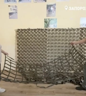 Маскировочные сети и тактические носилки: как общество людей с инвалидностью в Мелитополе превратилось в производственный цех для оккупантов (фото, видео)