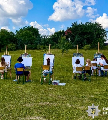 Конституція в кольорах дитинства: у Рівному поліцейські провели тематичний захід для дітей (ВІДЕО)