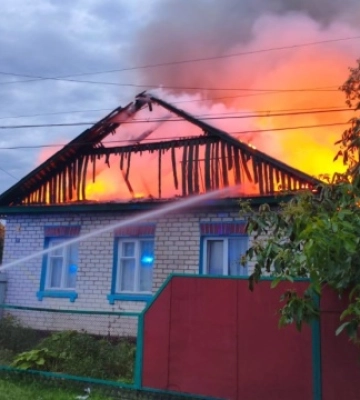 У Чернігові внаслідок масованої атаки РФ поранені троє людей, пошкоджені медичний та освітній заклади