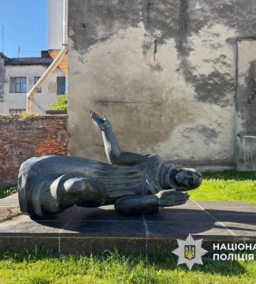 На Львівщині затримали вандала, який пошкодив меморіал жертвам нацистської окупації