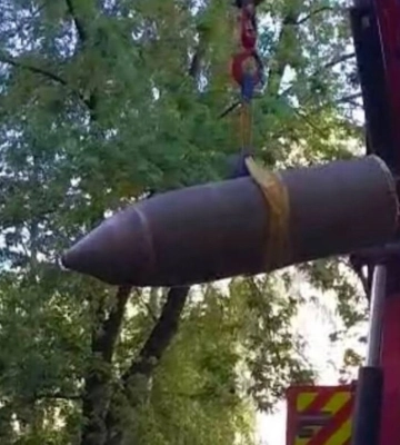 В Киеве возле жилого дома обнаружили боевую часть ракеты